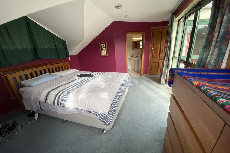 Photo of property in 33 Makara Road, Karori, Wellington, 6012