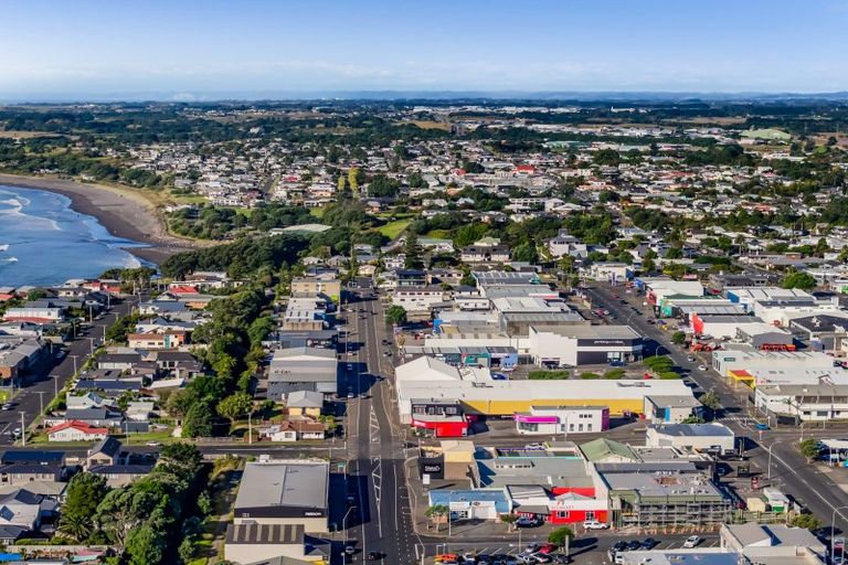 Photo of property in 138 Molesworth Street, New Plymouth, 4312
