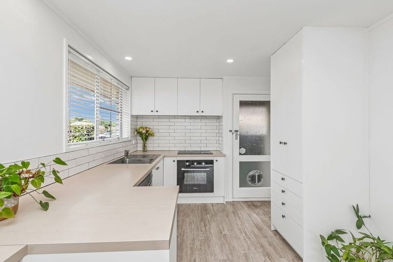 Photo of property in 1/23 Withells Road, Avonhead, Christchurch, 8042