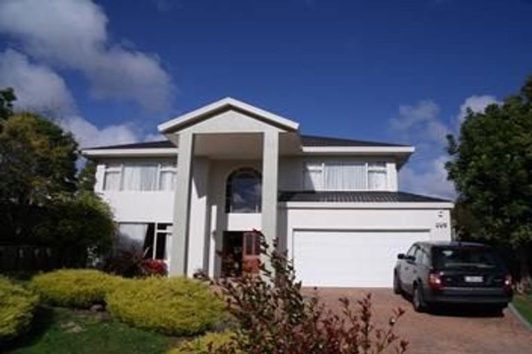 Photo of property in 3 Taroka Close, Pinehill, Auckland, 0632