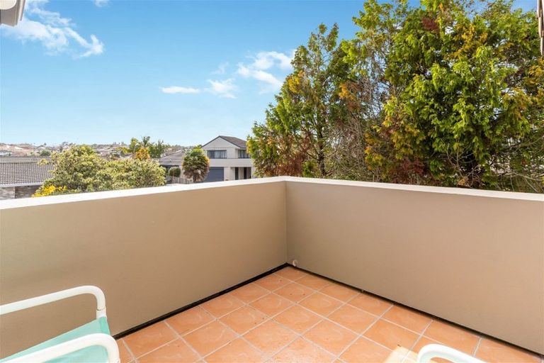 Photo of property in 1a Simmental Crescent, Somerville, Auckland, 2014
