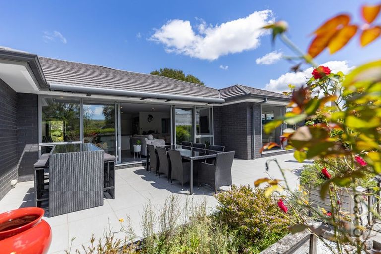 Photo of property in 4 School Road, Riverhead, 0820