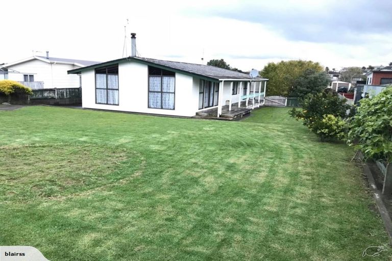 Photo of property in 5 Camellia Avenue, Bell Block, New Plymouth, 4312