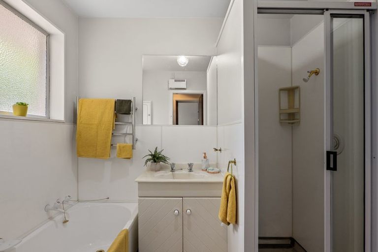 Photo of property in 57 Warren Crescent, Hillmorton, Christchurch, 8025