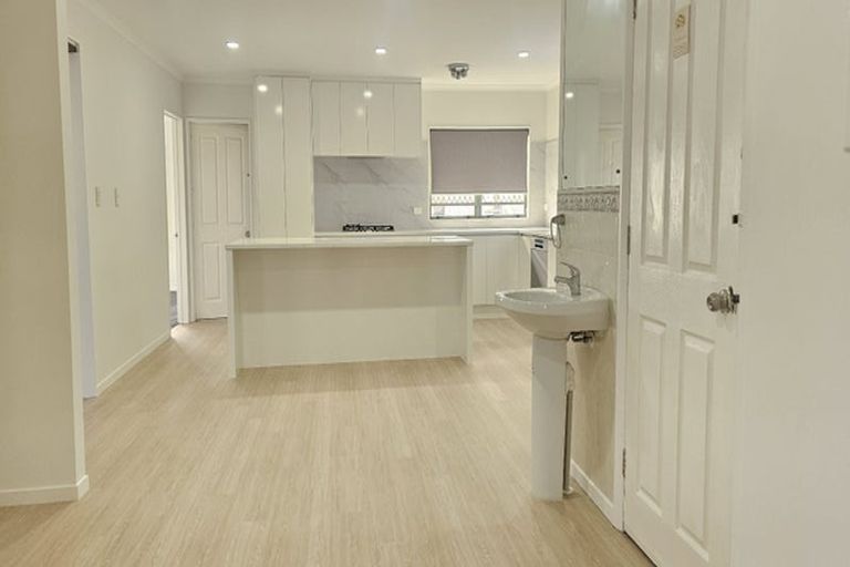 Photo of property in 51 Swaffield Road, Papatoetoe, Auckland, 2025