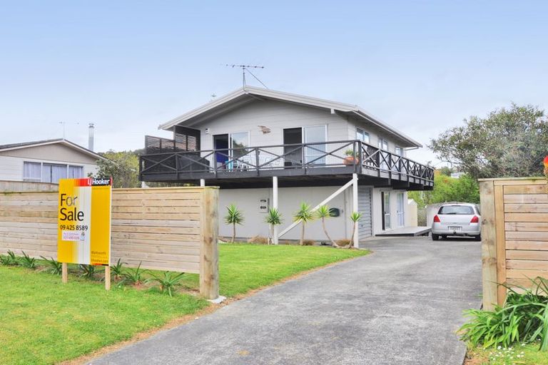 Photo of property in 9 Barrier View Road, Leigh, 0985