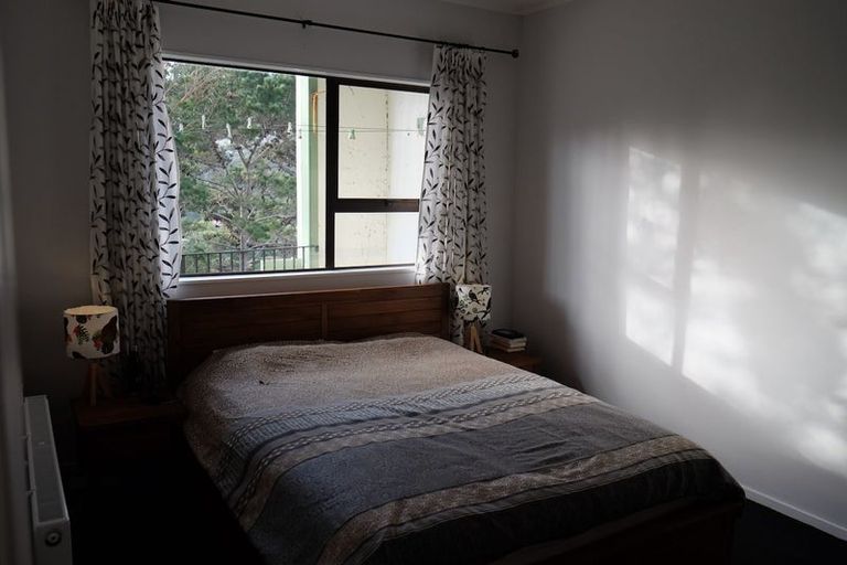 Photo of property in 132 Wadestown Road, Wadestown, Wellington, 6012