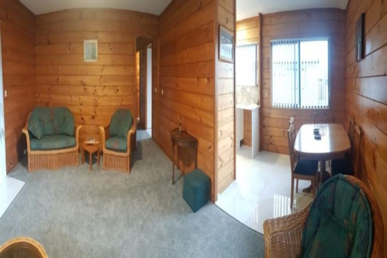 Photo of property in 3/32 Great South Road, Papakura, 2110