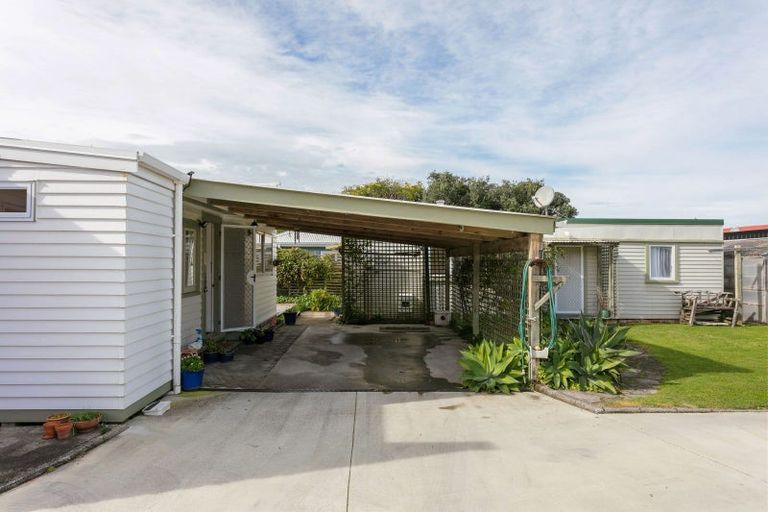 Photo of property in 98 Awapuni Road, Awapuni, Gisborne, 4010