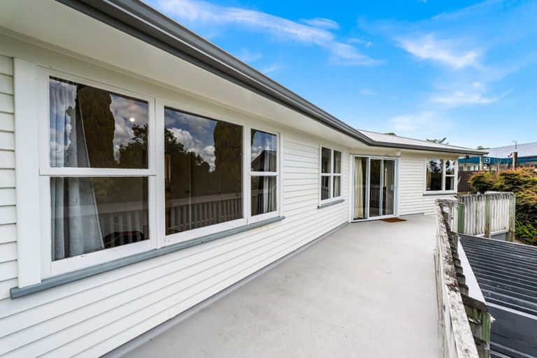 Photo of property in 8 Memorial Drive, Parahaki, Whangarei, 0112
