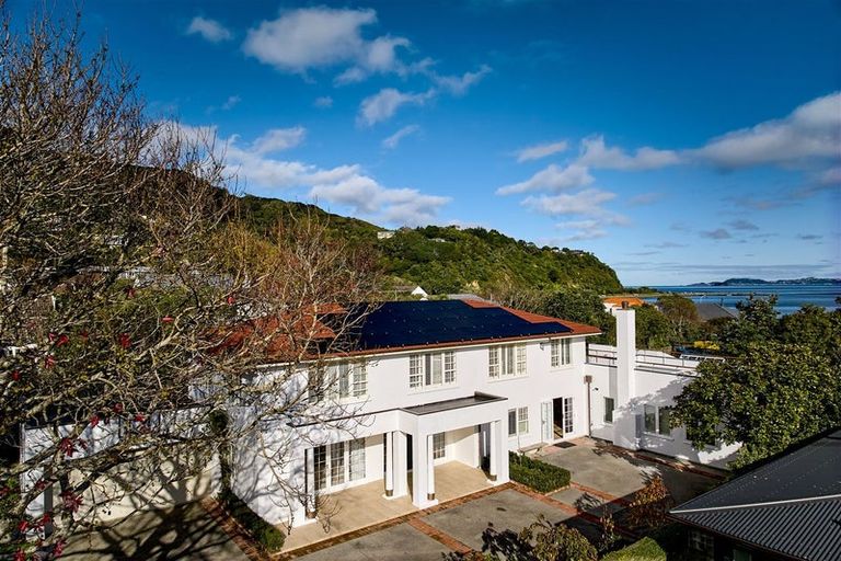Photo of property in 25 Cheviot Road, Lowry Bay, Lower Hutt, 5013