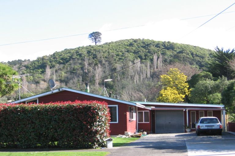 Photo of property in 25 Wakefield Street, Featherston, 5710