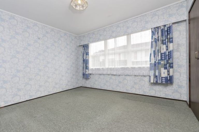 Photo of property in 13 Paulange Place, Pakuranga Heights, Auckland, 2010