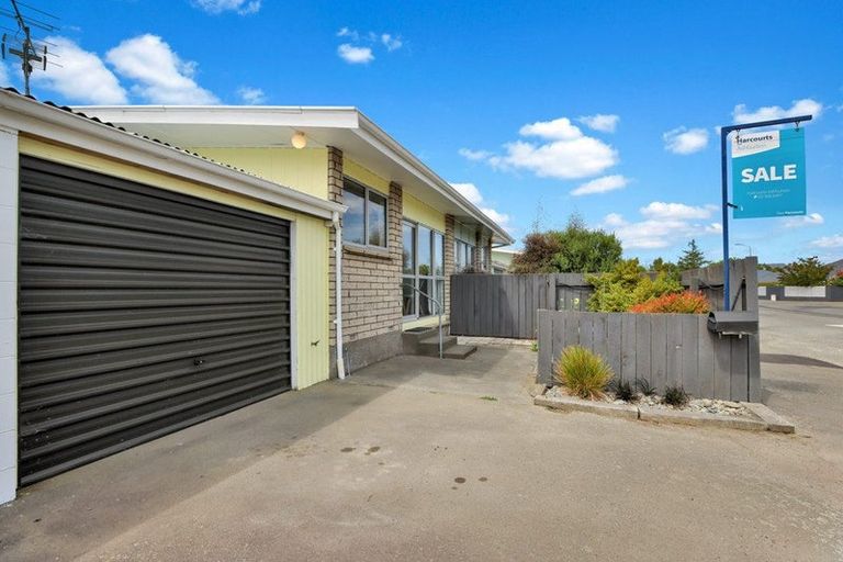 Photo of property in 2/17 Wills Street, Ashburton, 7700