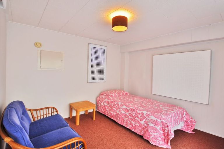 Photo of property in 9 Barrier View Road, Leigh, 0985