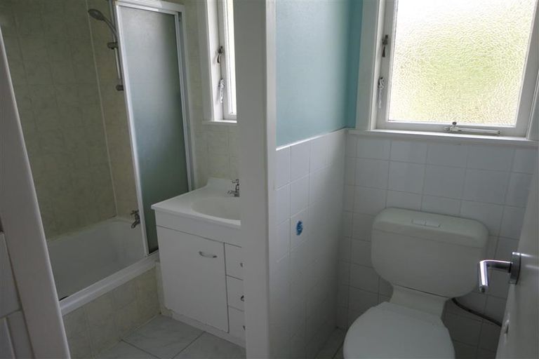 Photo of property in 135 Ennis Avenue, Pakuranga Heights, Auckland, 2010