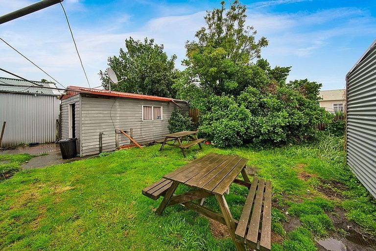 Photo of property in 3 Argyle Street, Hawera, 4610