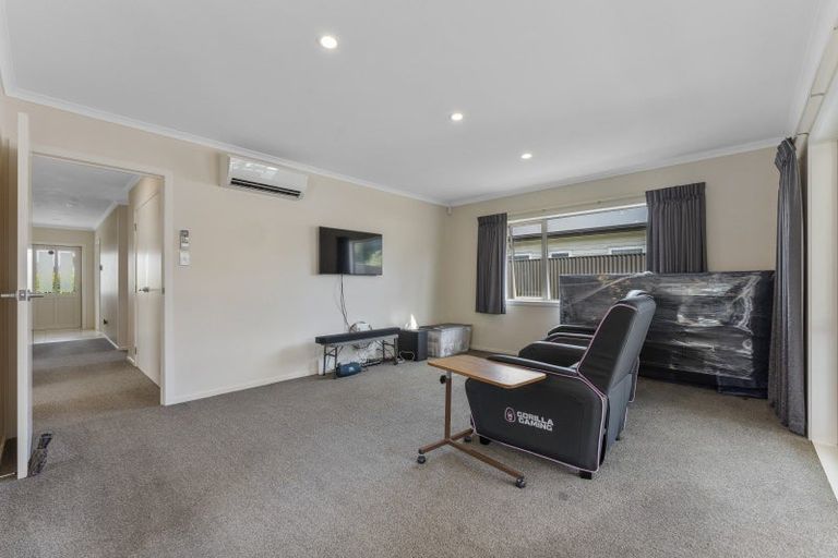 Photo of property in 23 Bowen Street, Woodville, 4920