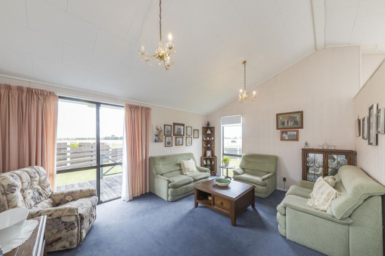 Photo of property in 128 Kelvin Grove Road, Kelvin Grove, Palmerston North, 4414