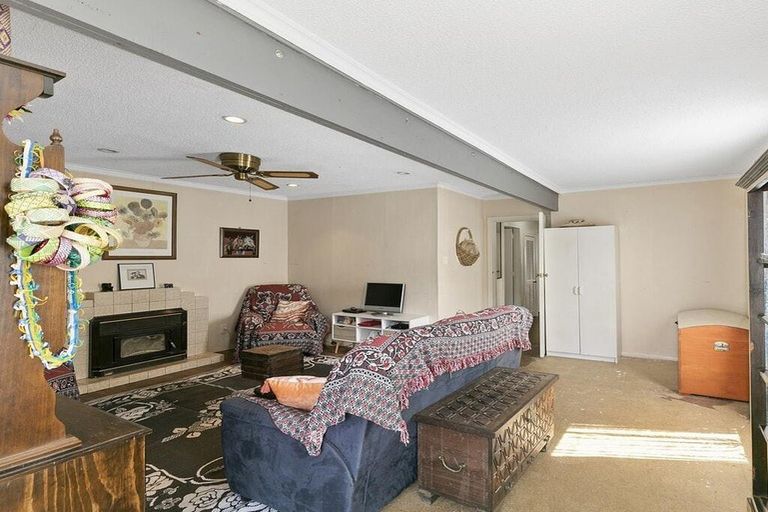 Photo of property in 24 Korau Grove, Stokes Valley, Lower Hutt, 5019