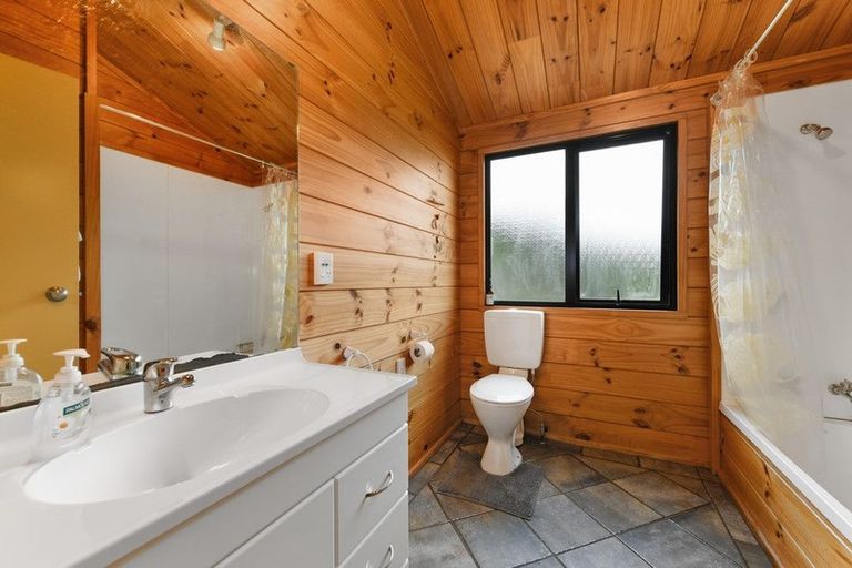 Photo of property in 83 Plateau Road, Te Marua, Upper Hutt, 5018