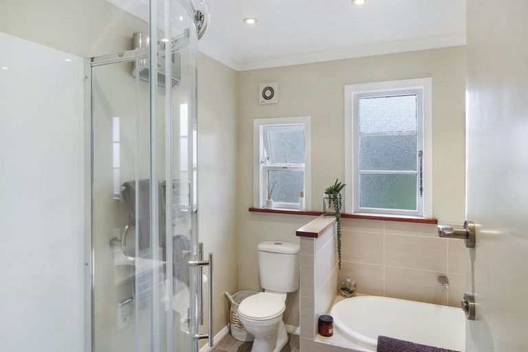 Photo of property in 75 Guy Avenue, Takaro, Palmerston North, 4410