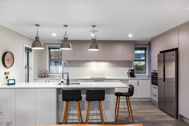 Photo of property in 10 Margaret Shields Avenue, Aotea, Porirua, 5024