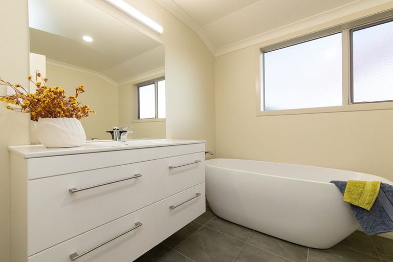 Photo of property in 15a Bovis Street, Shannon, 4821