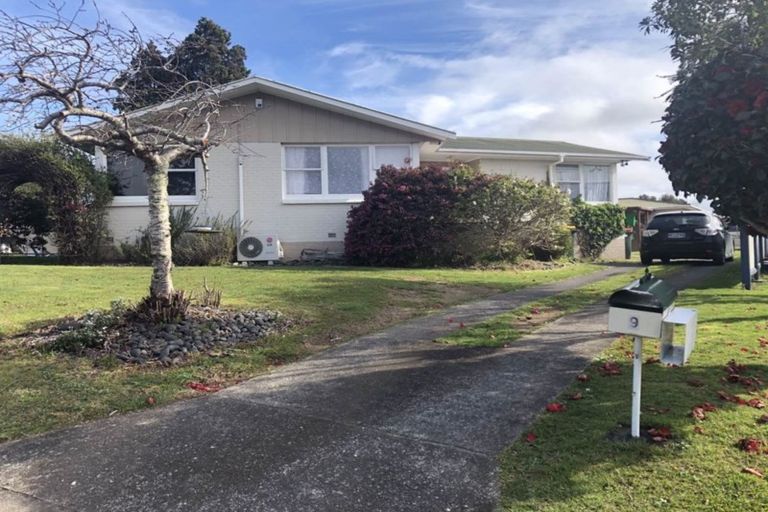 Photo of property in 9 Ross Place, Opaheke, Papakura, 2113