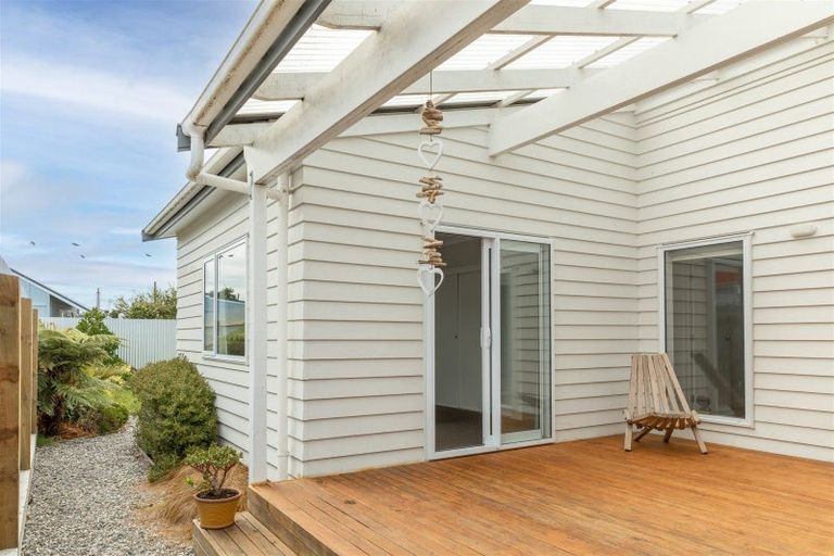 Photo of property in 9 Russell Street, Westport, 7825