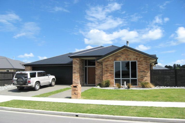 Photo of property in 16 Allison Crescent, Kaiapoi, 7630