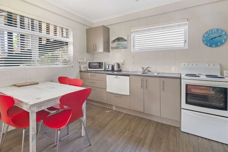 Photo of property in 62 Simpson Road, Papamoa Beach, Papamoa, 3118