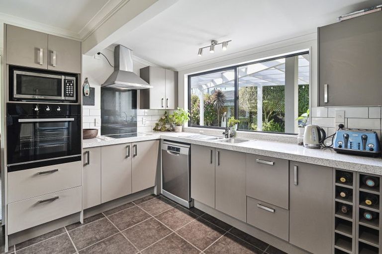 Photo of property in 4 Symons Street, Parkvale, Hastings, 4122