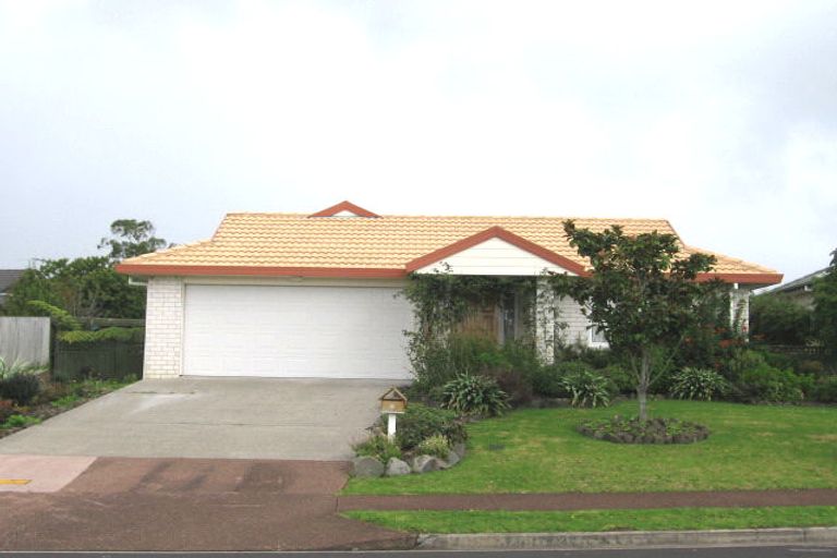 Photo of property in 17 Martin Jugum Lane, Ranui, Auckland, 0612