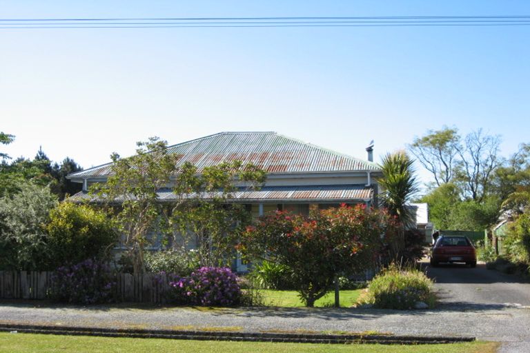 Photo of property in 63 Wakefield Street, Westport, 7825