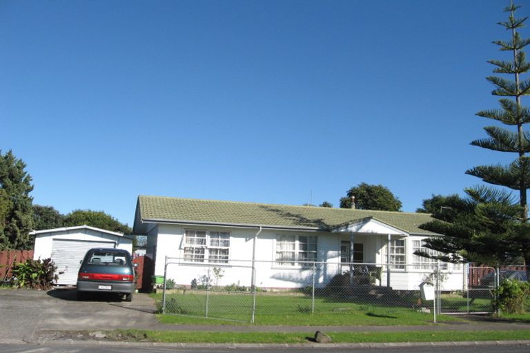 Photo of property in 1 Crampton Place, Manurewa, Auckland, 2102