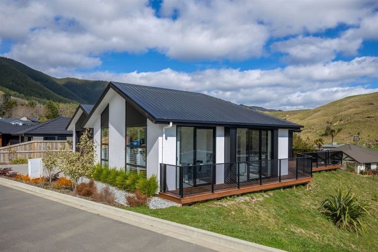 Photo of property in 3 Mansfield Way, Stoke, Nelson, 7011