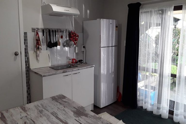 Photo of property in 64 Glenbervie Crescent, Massey, Auckland, 0614