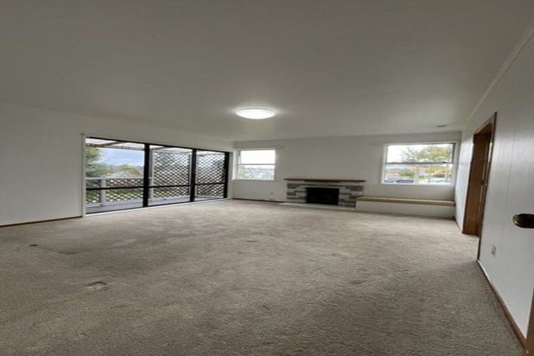 Photo of property in 32 Powrie Street, Glenfield, Auckland, 0629