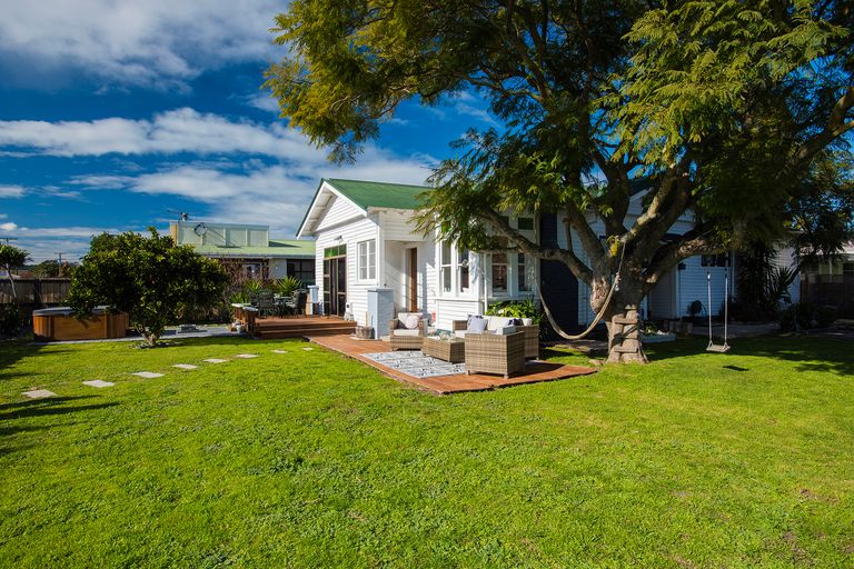 Photo of property in 586 Aberdeen Road, Te Hapara, Gisborne, 4010