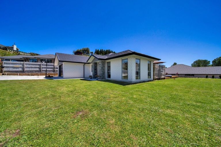Photo of property in 23 Garrett Drive, Whalers Gate, New Plymouth, 4310