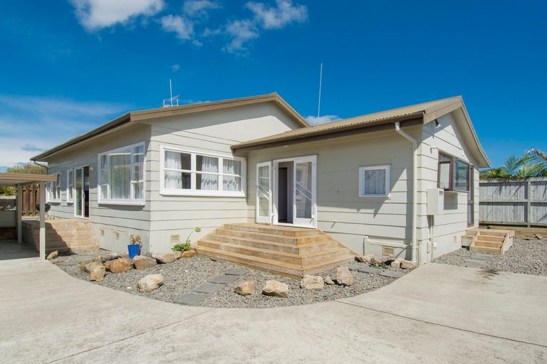 Photo of property in 1282b Papamoa Beach Road, Papamoa Beach, Papamoa, 3118