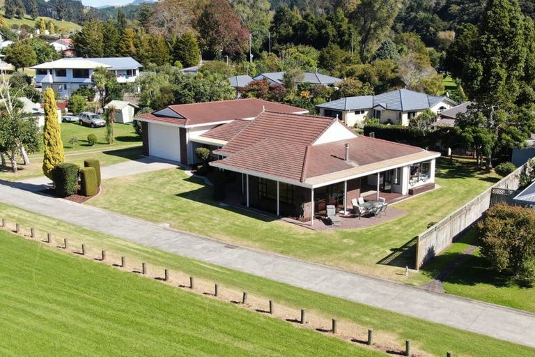 Photo of property in 126 Patiki Place, Whangamata, 3620