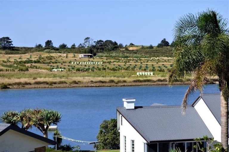 Photo of property in 21 Riverview Place, Waipu, 0582