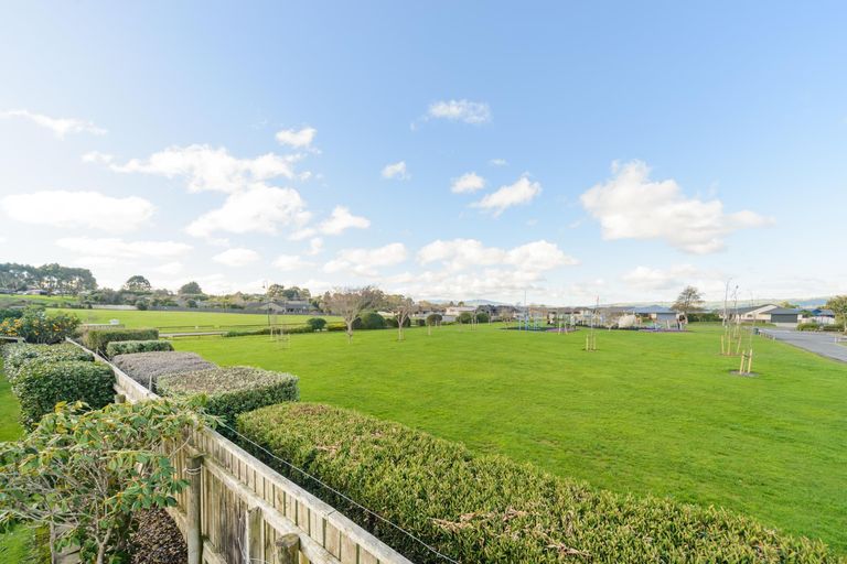 Photo of property in 9 Foxtail Fern, Kelvin Grove, Palmerston North, 4414