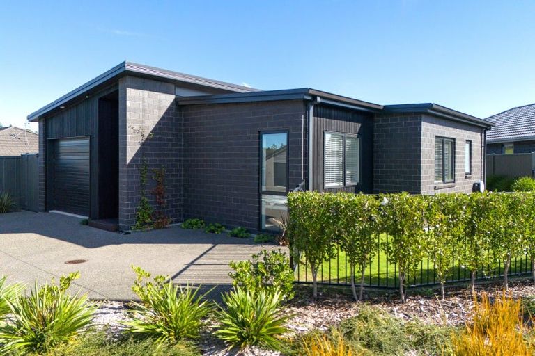 Photo of property in 35 Sentinel Avenue, Omokoroa, 3114