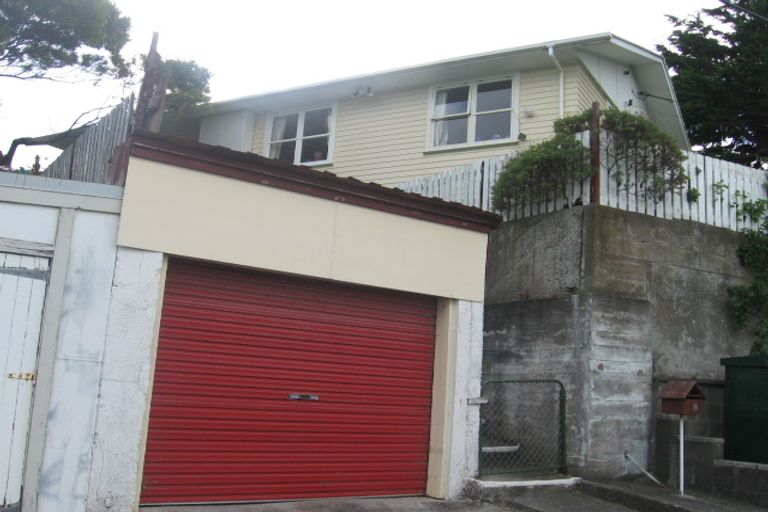 Photo of property in 85 Tauhinu Road, Miramar, Wellington, 6022