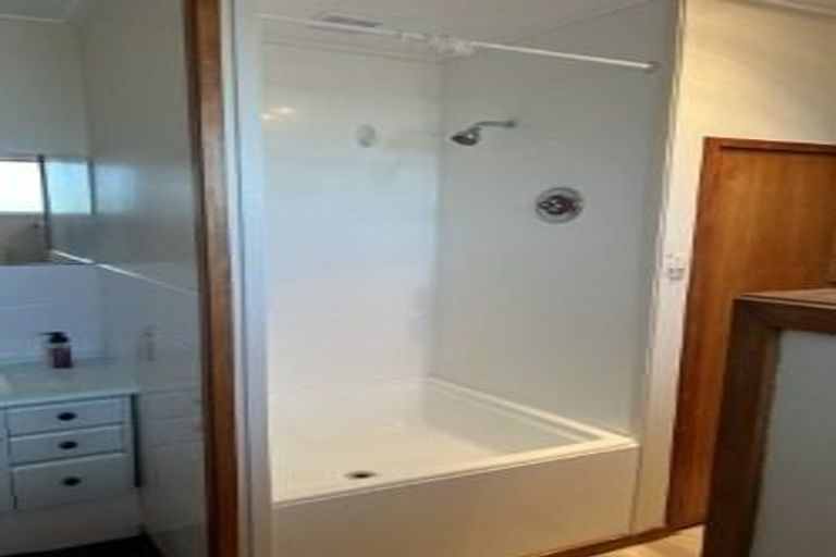 Photo of property in 35 Hooker Avenue, Chedworth, Hamilton, 3210