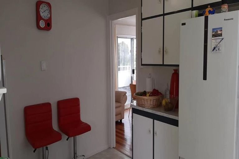 Photo of property in 16 Carole Crescent, Pakuranga, Auckland, 2010