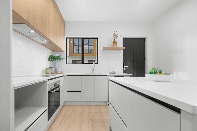 Photo of property in 108e Taikata Road, Te Atatu Peninsula, Auckland, 0610